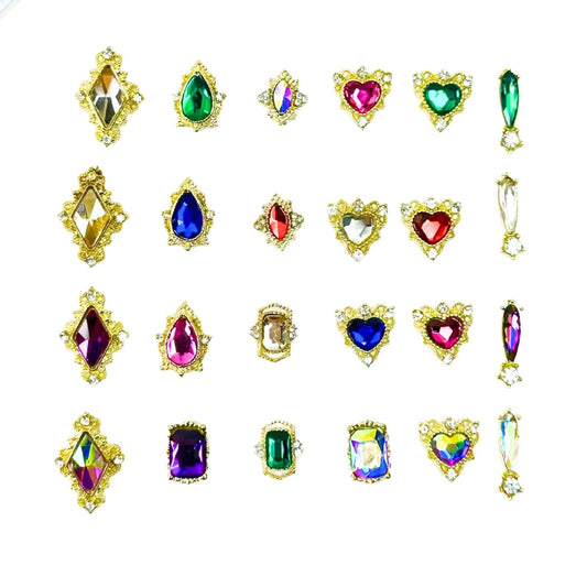 Mixed Crystals and Gold Charm 1 - HYBA BEAUTY